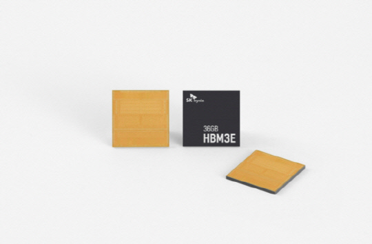 SK하이닉스 HBM3E 12단 제품 이미지. <SK하이닉스 제공>